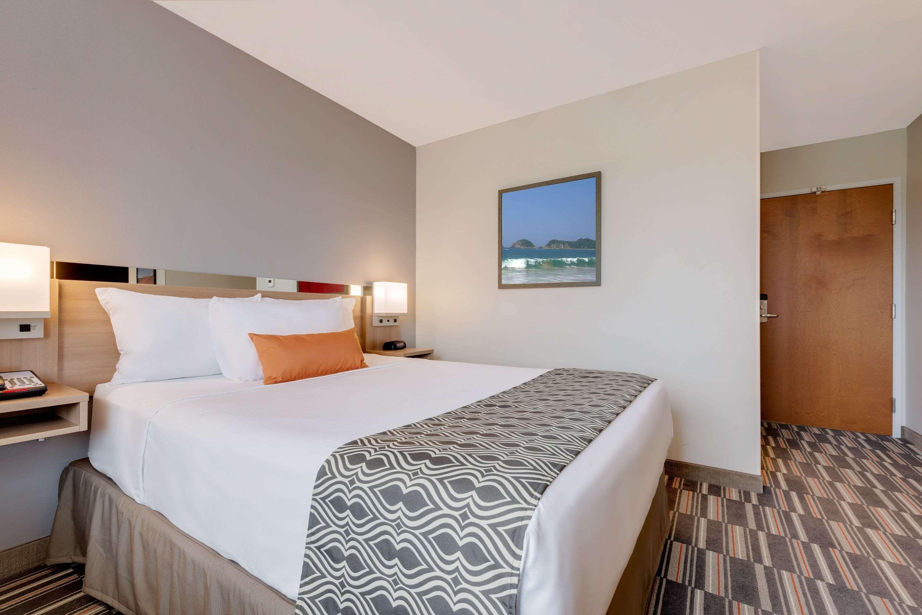 Microtel Inn & Suites By Wyndham Clarion Exteriér fotografie